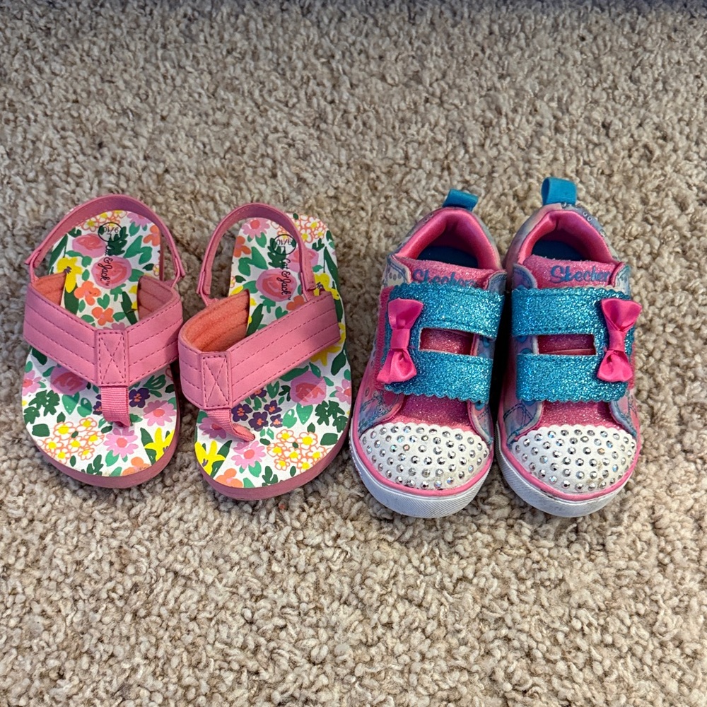 Sketchers twinkle toes size 9 and flip flops